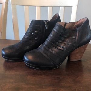 Black Dansko Shooties